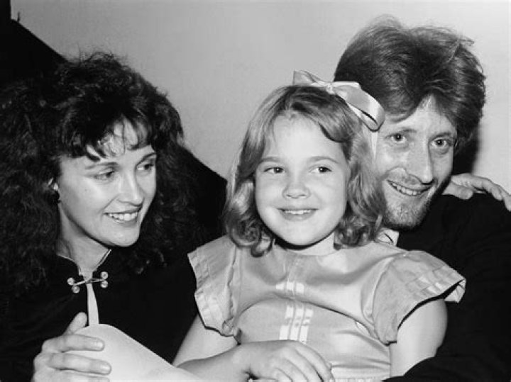 Drew Barrymore's Family: A Deep Dive into Her Roots and Relationships