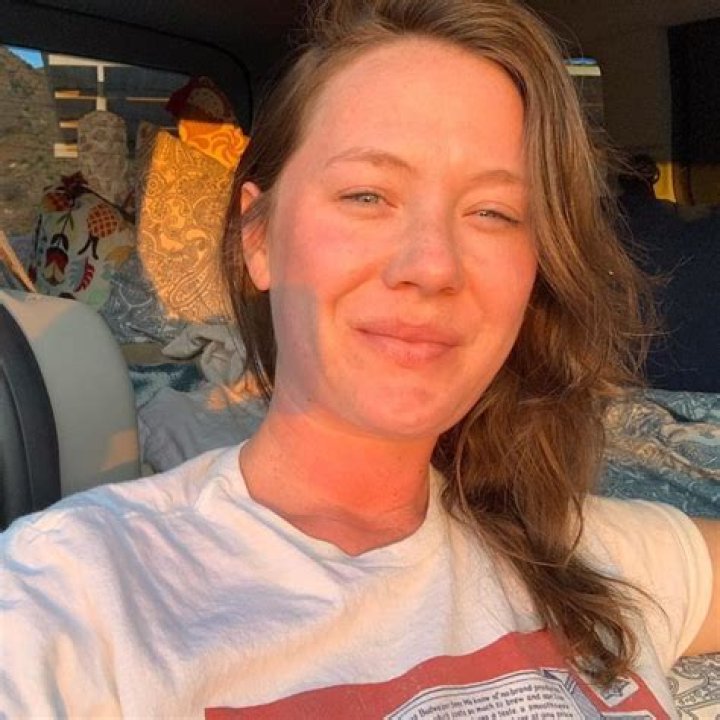 Elizabeth Ann Hanks: Age, Biography, and Personal Life