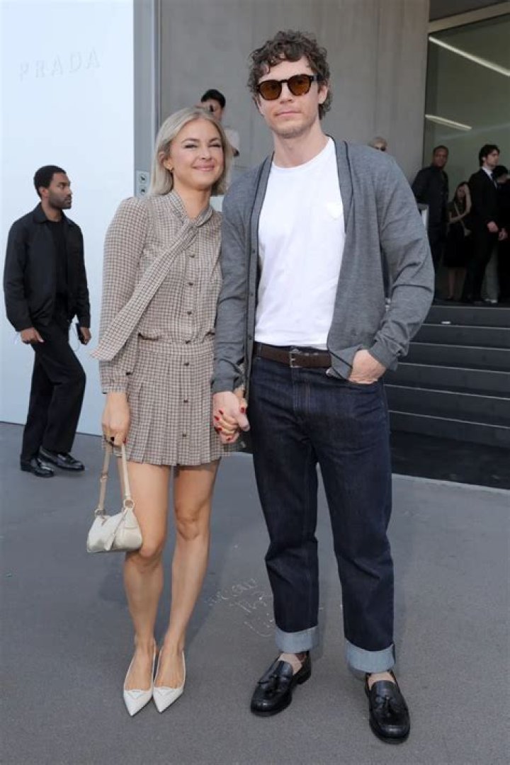 Evan Peters Girlfriend Now: A Deep Dive into His Relationship Status