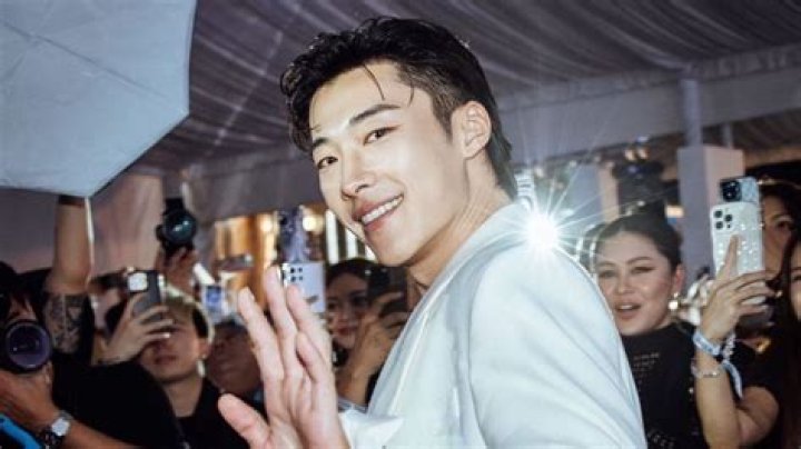 Exploring the Life and Career of Wo Do Hwan: A Rising Star in the South Korean Entertainment Industry