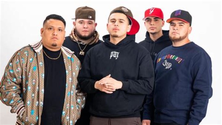 Exploring the Meaning and Impact of Fuerza Regida Sigo Chambeando Lyrics