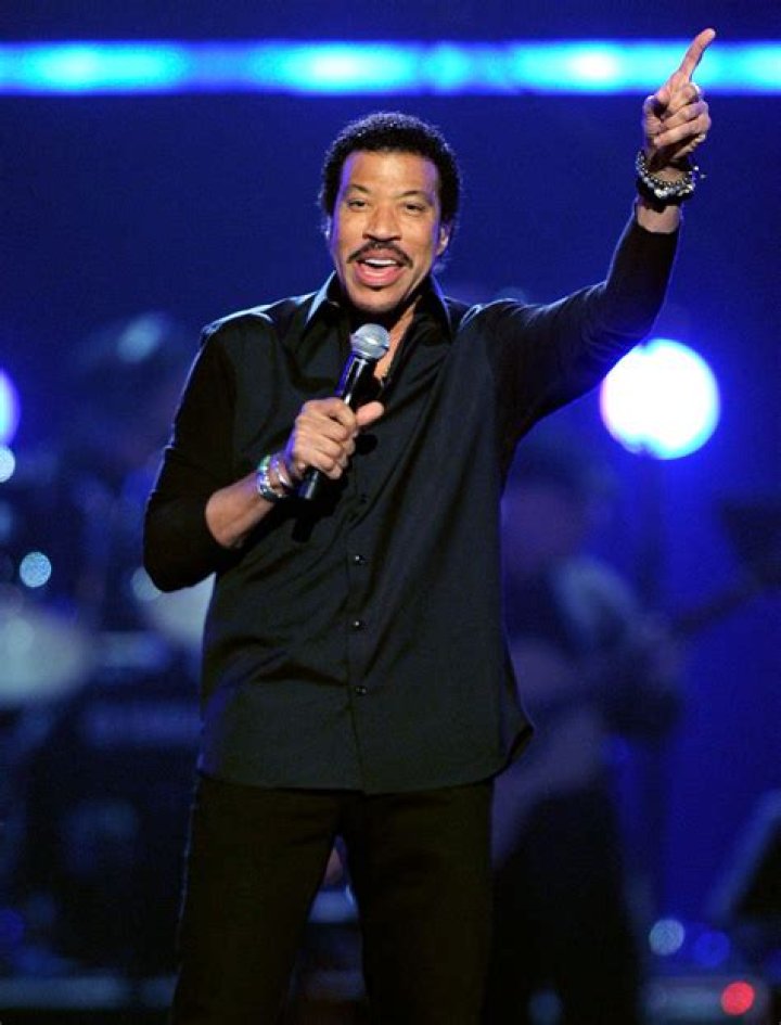Farewell to a Legend: RIP Lionel Richie, Music Icon Dead at Age