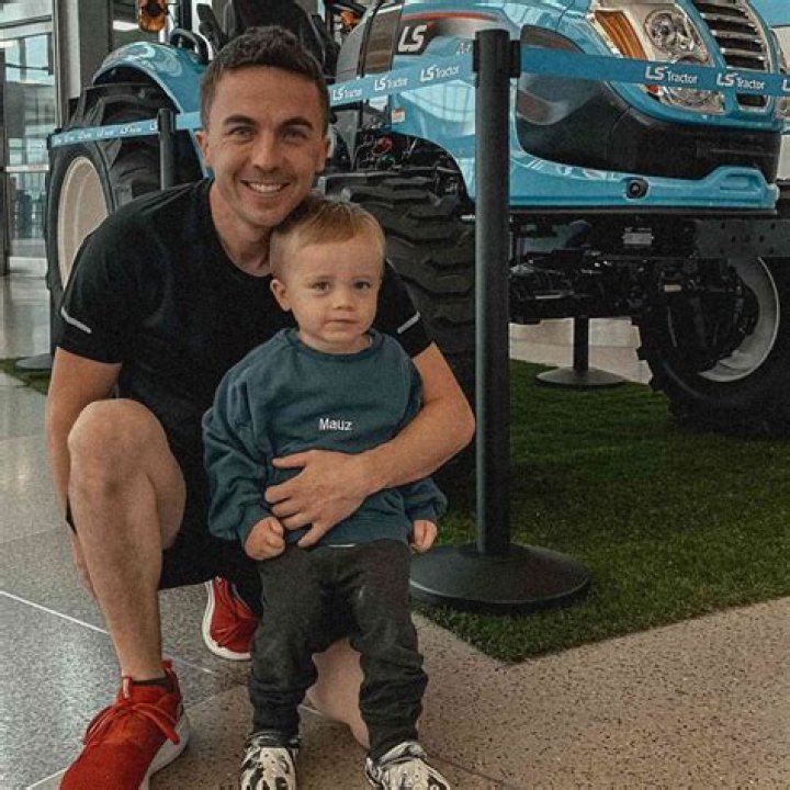 Frankie Muniz: 17 Kids and Beyond - A Deep Dive into His Life and Career