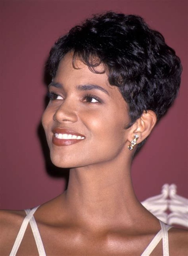 Halle Berry Short Hairstyles: