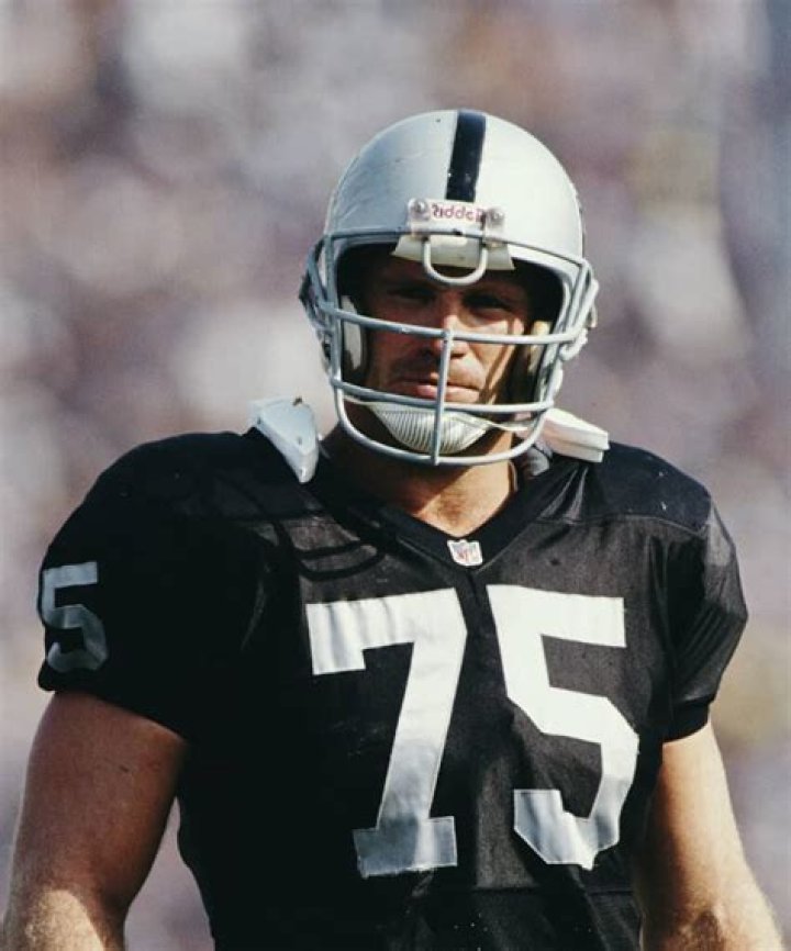 Howie Long: A Legendary Raider and Hall of Famer