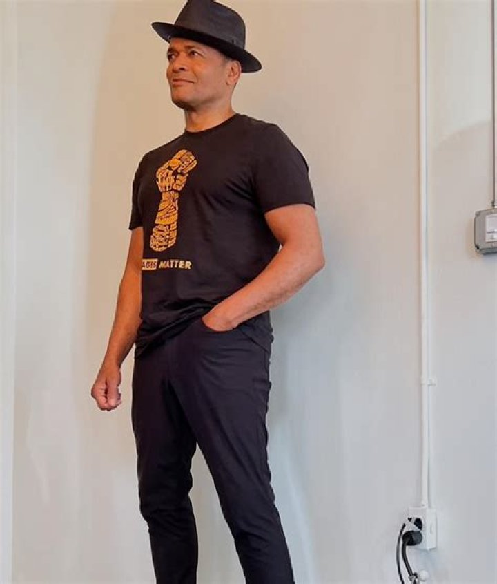 Intriguing Details of Mario Van Peebles Height and More