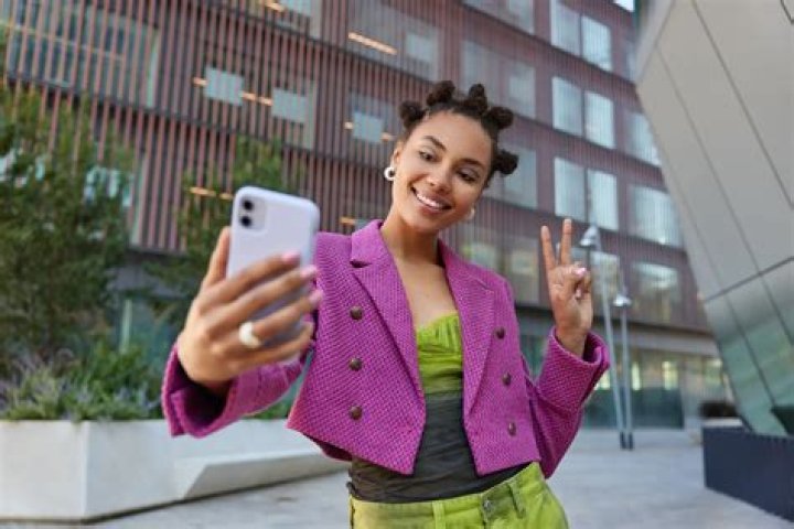 Sheyla Hershey: The Journey of a Brazilian Model and Social Media Influencer
