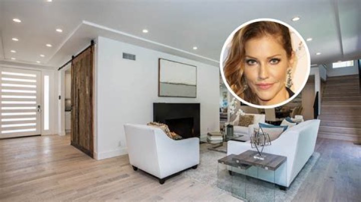 Tricia Helfer Smoking: A Closer Look into the Life of a Multifaceted Star